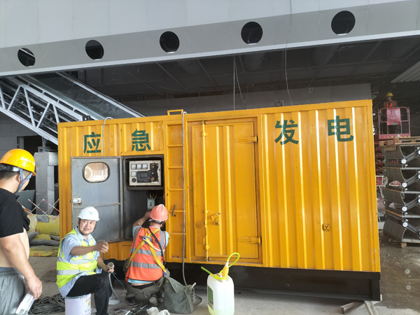禹城怎样判断空气滤清器是否需要更换？